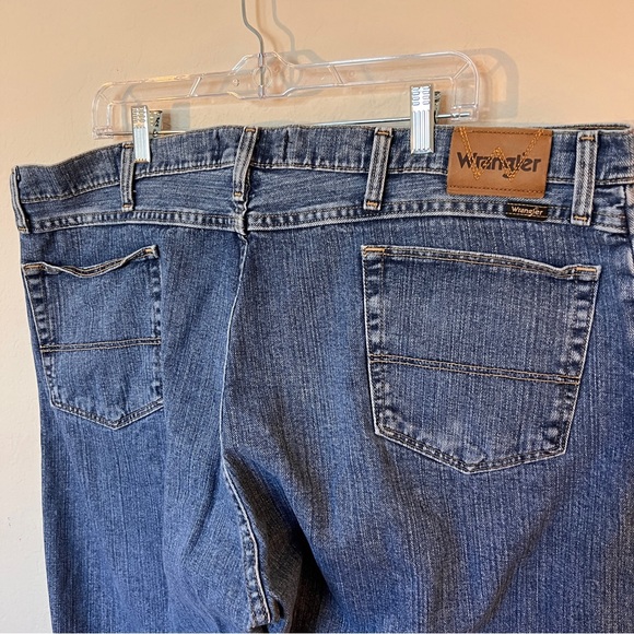 Wrangler Men's Straight Leg Blue Jeans Relaxed Fit 42x30 - Picture 8 of 11